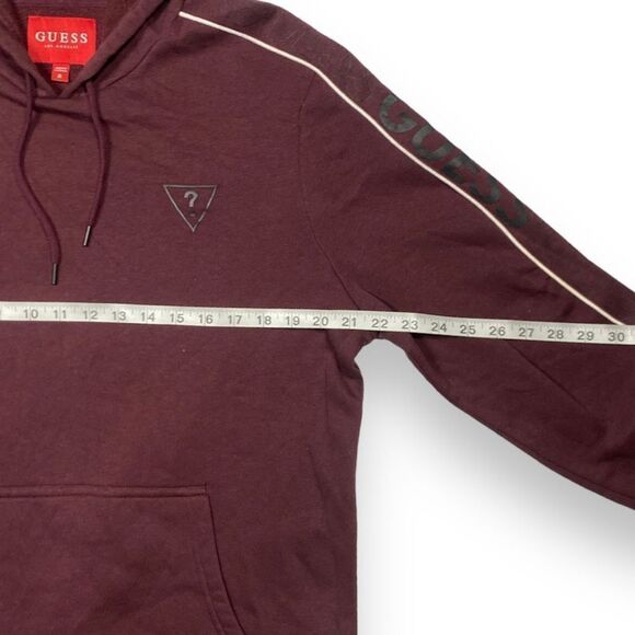 Guess Small Logo Solid Color Kangaroo Pocket Hoodie Size Medium Maroon - Picture 4 of 8